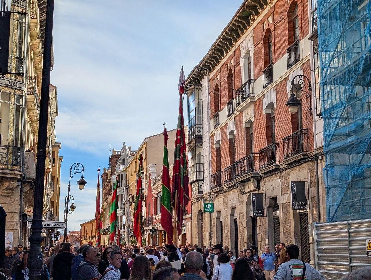 Pendones y Carros Engalanados en las Cantaderas 2026 de San Froilán