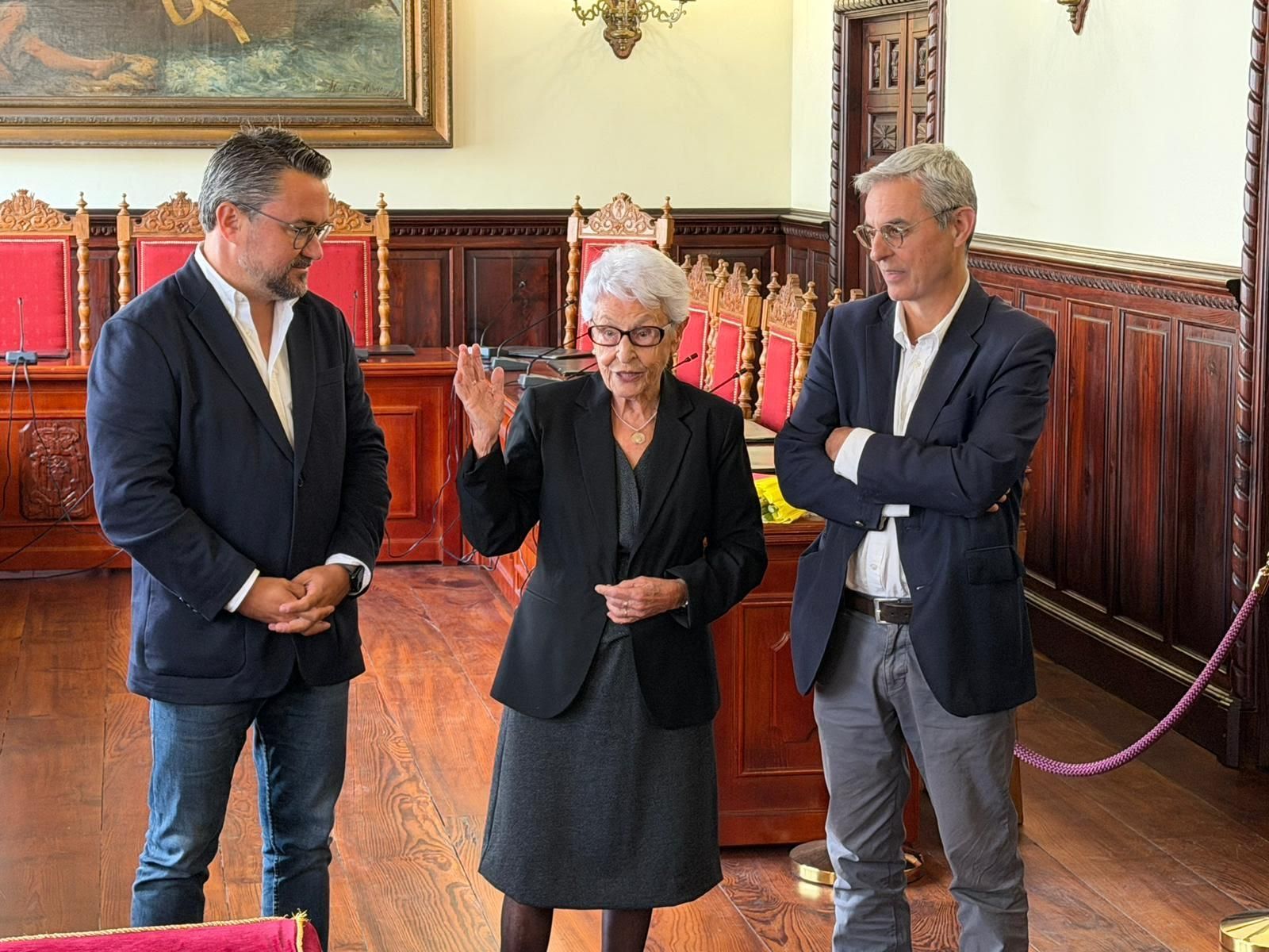 Santa Cruz de La Palma reconoce la trayectoria solidaria de Rosa María Jaubert Lorenzo.