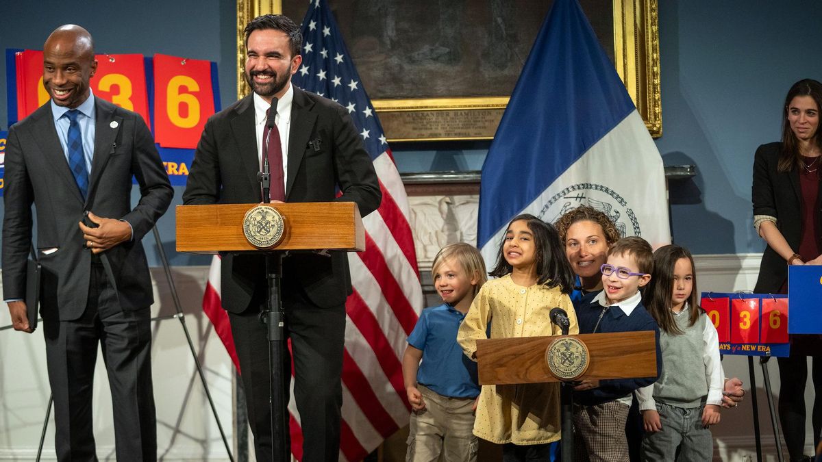 “Gracias por tomaros un descanso del abecedario para ayudarme”: la divertida rueda de prensa de Mamdani rodeado de niños