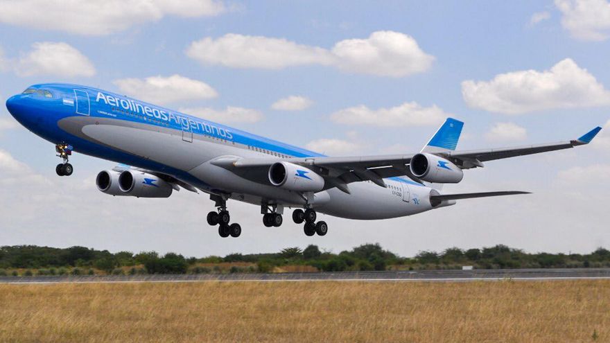 Aerolíneas Argentinas canceló 267 vuelos y reprogramó otros 26 por el paro de la CGT