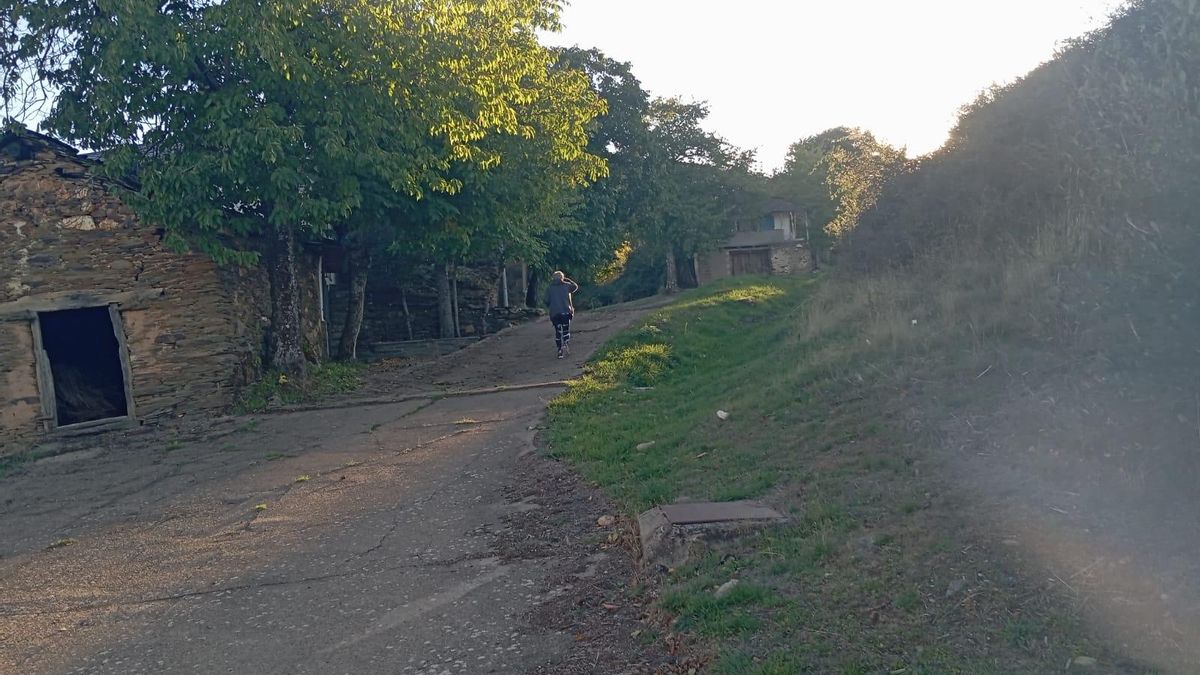 Imagen de Villarino, pueblo del municipio de Truchas, en la comarca de la Cabrera. 
