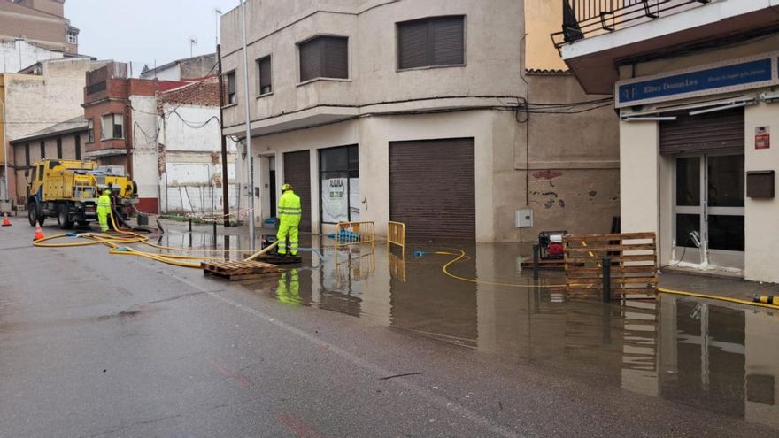 El Ayuntamiento de Talavera dice ahora que reparará los bombeos y evaluará daños por inundación en viviendas