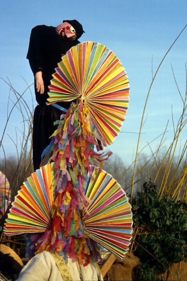 Detalle de Guirrio y de fondo la Tarara. Foto: Miguel Sánchez y Puri Lozano