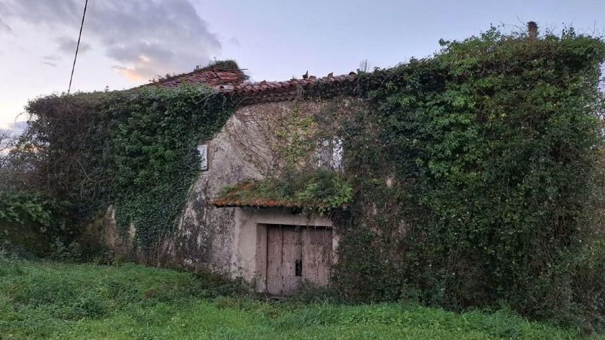 El Gobierno de Cantabria tramita en un mes seis piscinas y doce alojamientos turísticos en suelo rústico