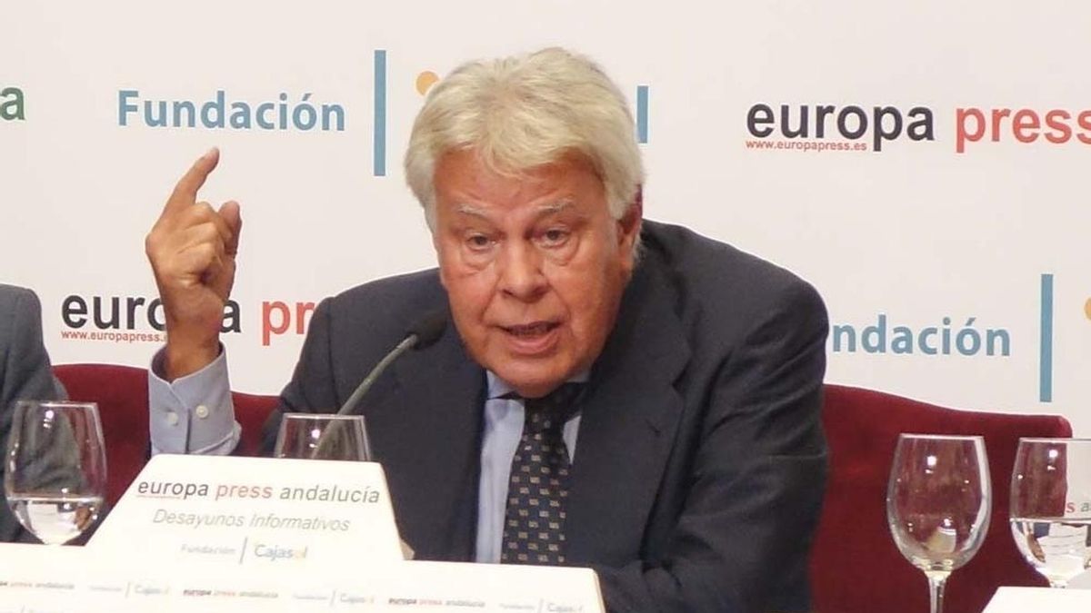 Felipe González dice que nunca habría aceptado la marcha de Chaves y Griñán como condición para el diálogo en Andalucía