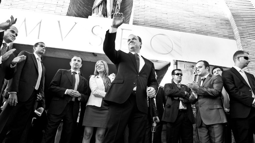 El adiós de Monago, del marketing de Iván Redondo a los brazos de Feijóo