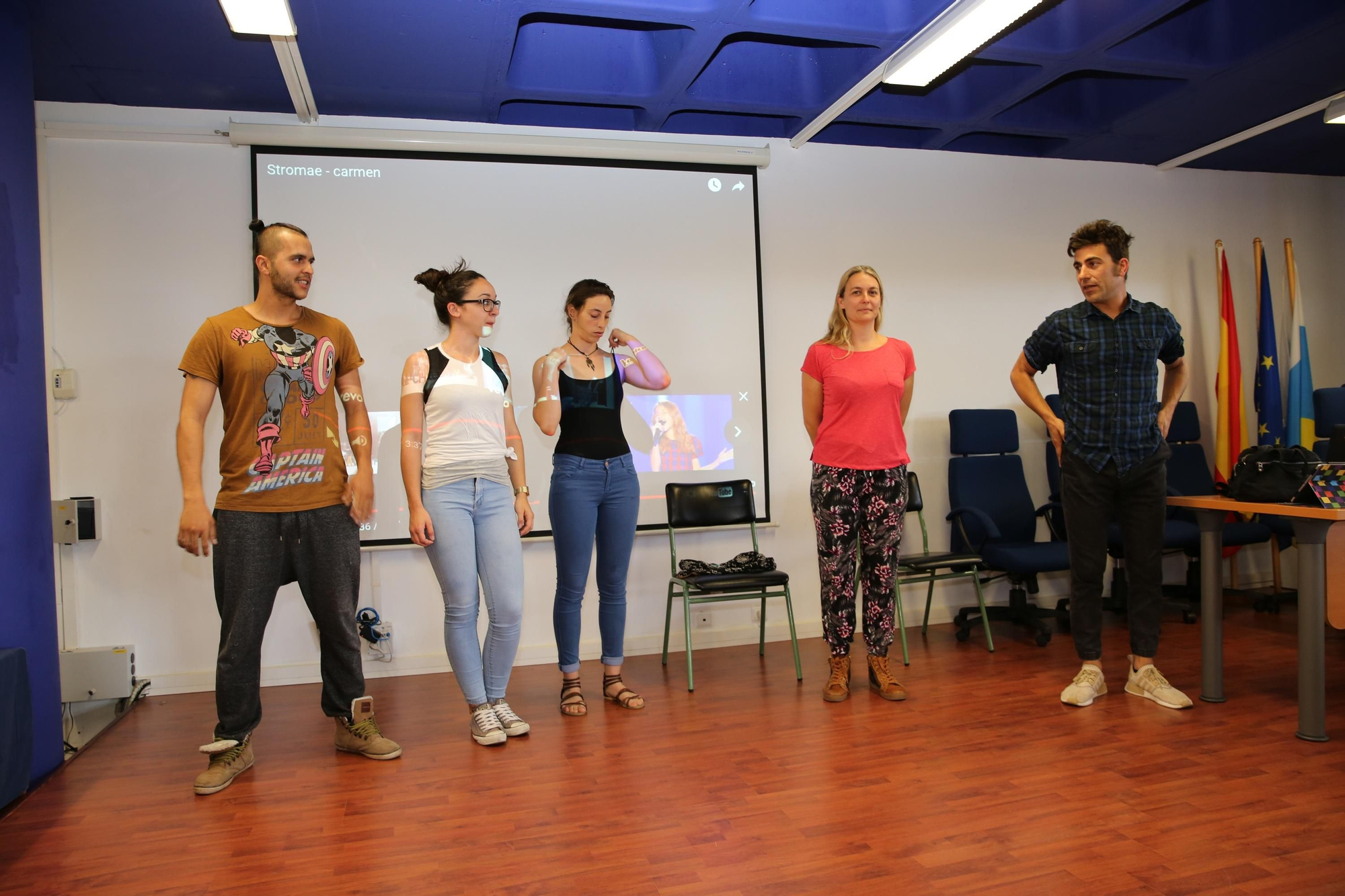 La Granuja Producciones representa una obra teatral en el encuentro 'Ayudantes TIC'