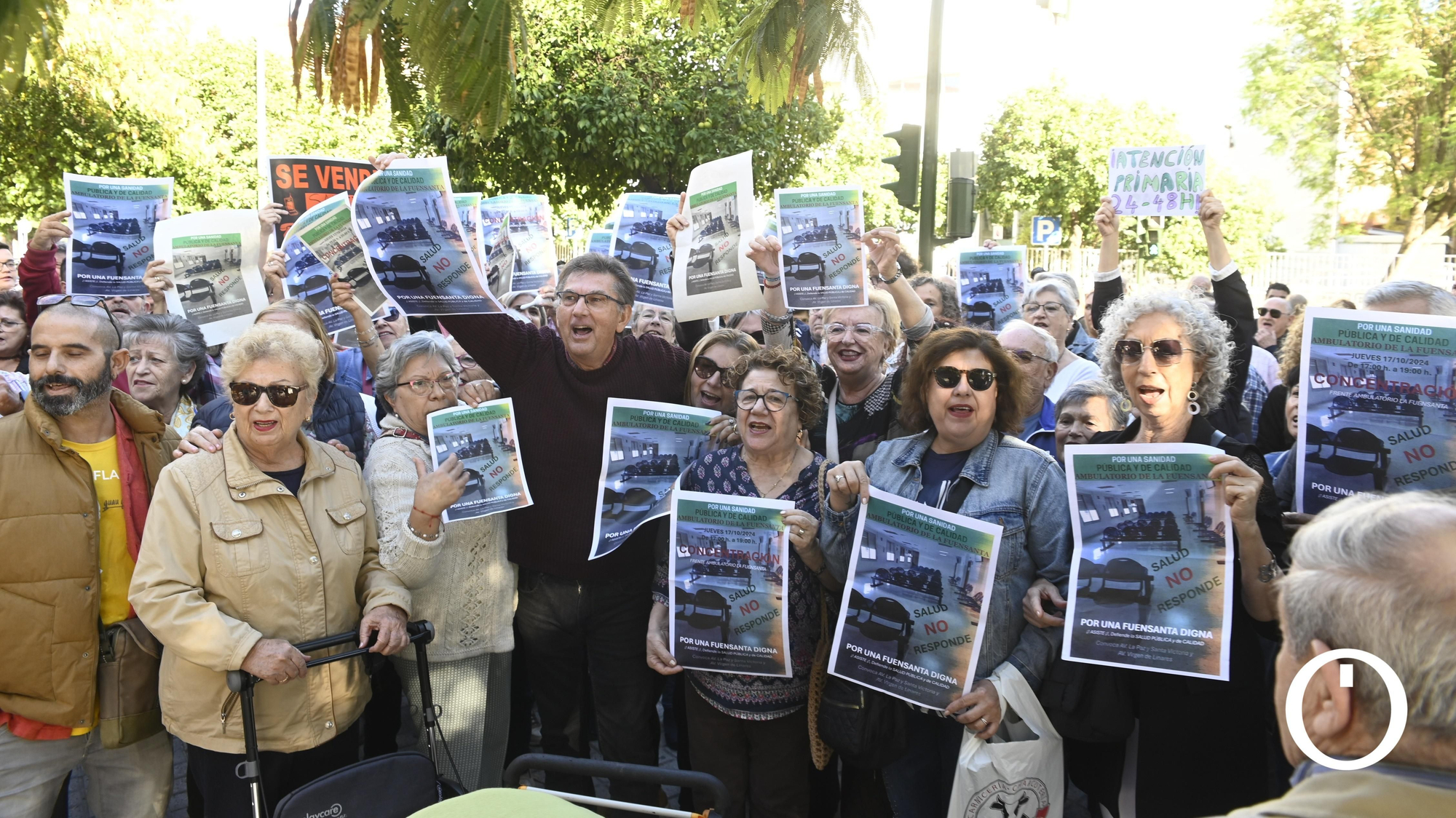 Concentración en el centro de salud de la Fuensanta