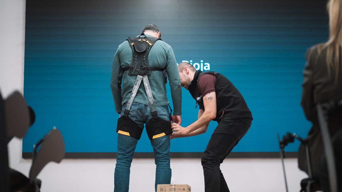 La Rioja compra cuatro exoesqueletos para prevenir trastornos musculoesqueléticos de trabajadores de centros sanitarios y sociosanitarios