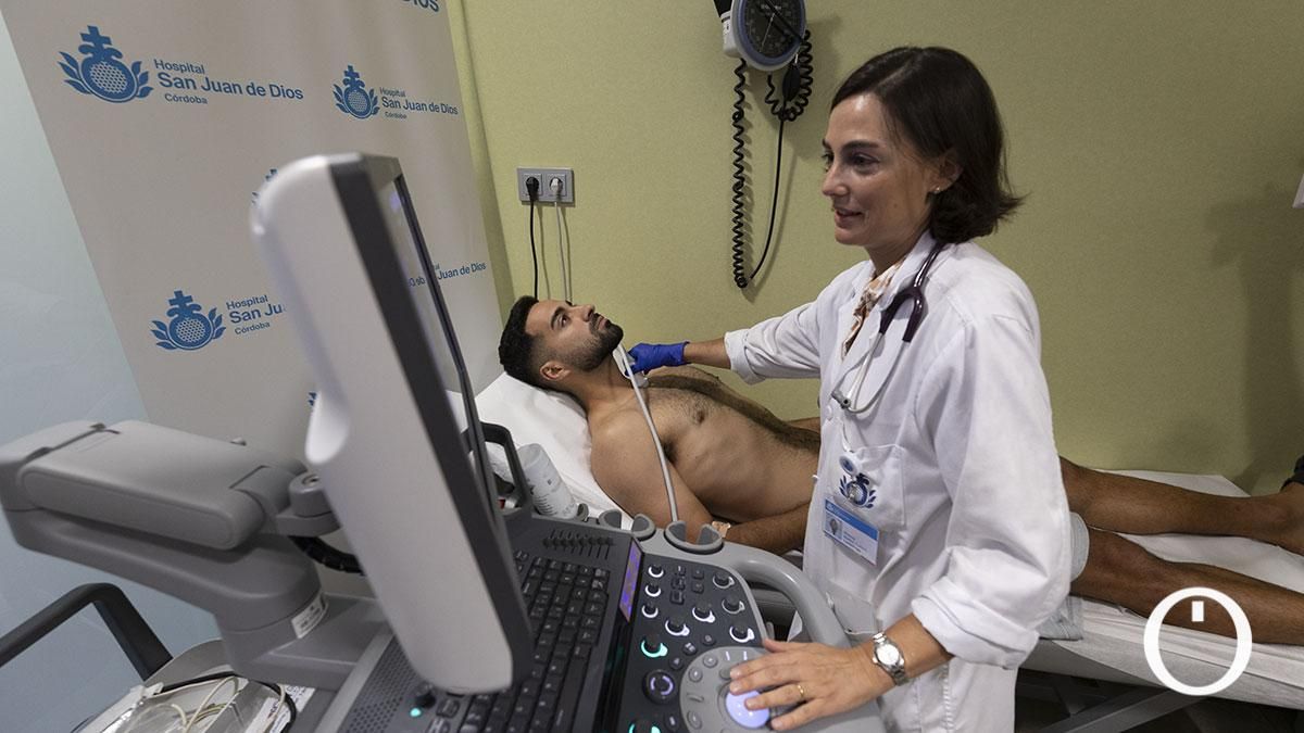 Reconocimientos médicos a los jugadores del Córdoba CF en el Hospital San Juan de Dios