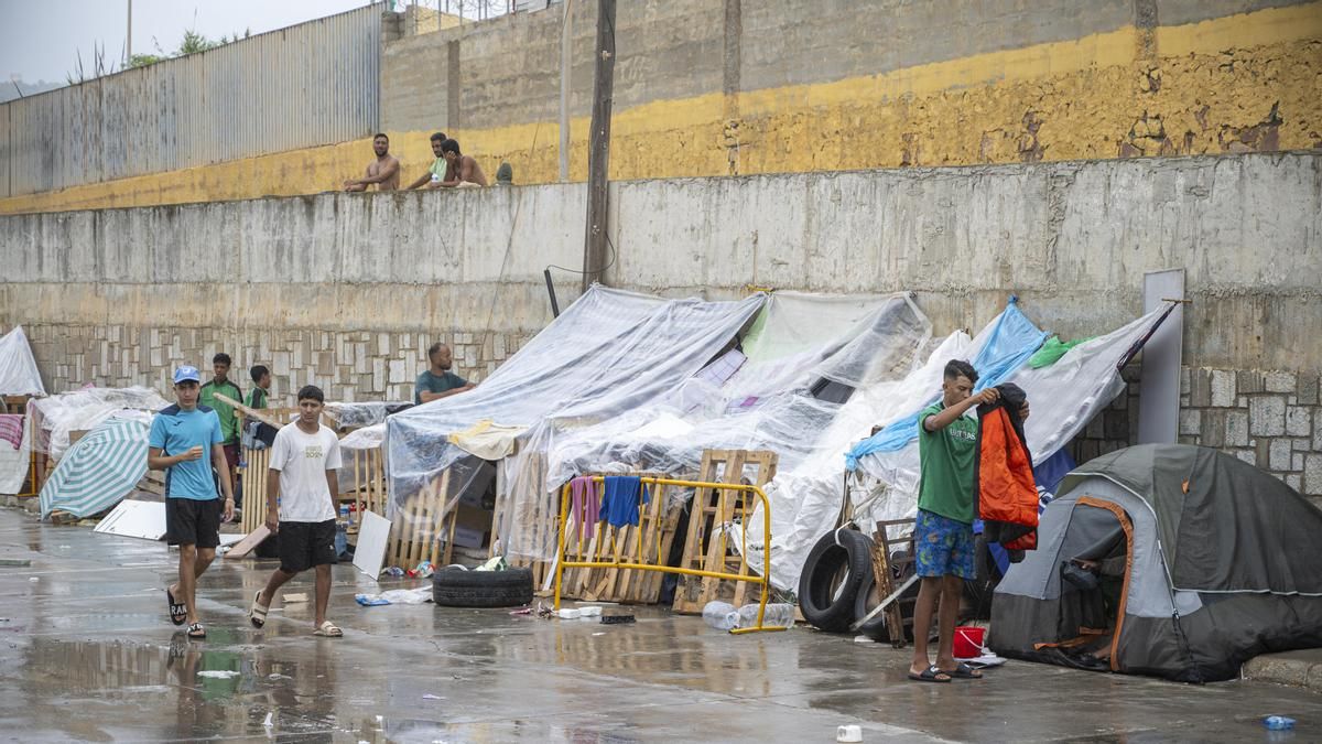 Marruecos pide oficialmente a España que devuelva a los migrantes que cruzaron a Ceuta así como a los muertos