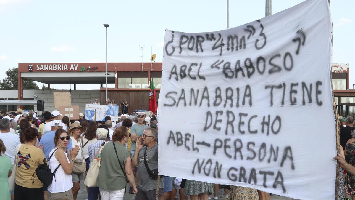 Los agricultores convocan una protesta en Vigo durante el encendido de luces navideñas por los recortes del AVE de Sanabria
