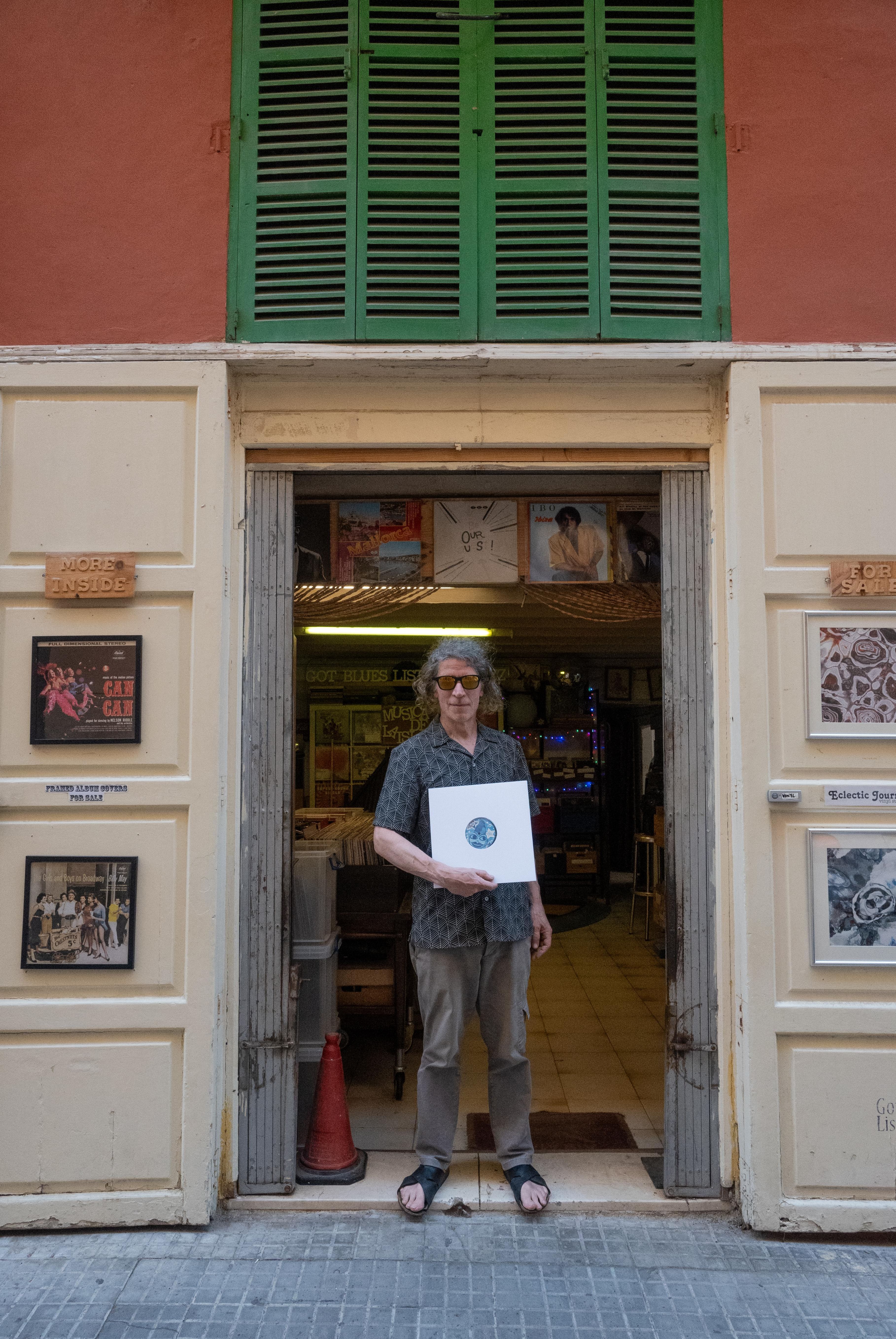 El londinense utiliza el vinilo contra la dictadura del clic y el algoritmo