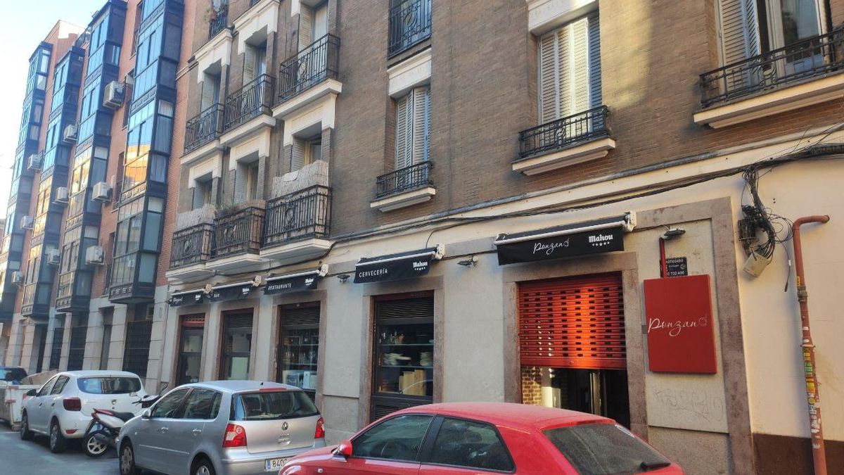 Fachada del Restaurante Ponzano, uno de los establecimientos que resiste al vaciado de la calle
