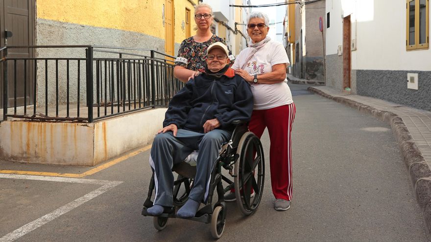 Cuando la ayuda a la dependencia es escasa y la cuidadora también se desgasta