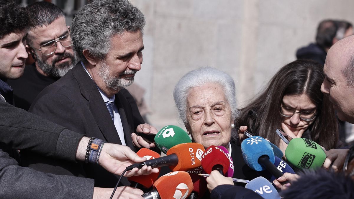 Compañeros y amigos se despiden del periodista conquense Raúl del Pozo, "un genio"