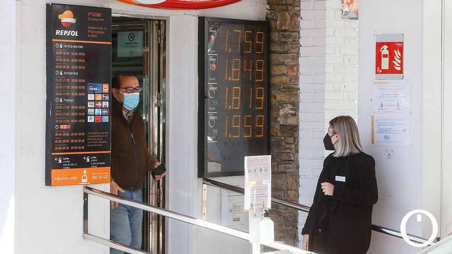 La gasolina por las nubes y estantes vacíos: así se nota la guerra de Ucrania en Córdoba