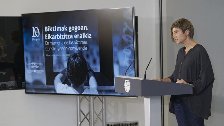 Euskadi conmemora diez años sin terrorismo de ETA con dos actos separados en sus dos memoriales