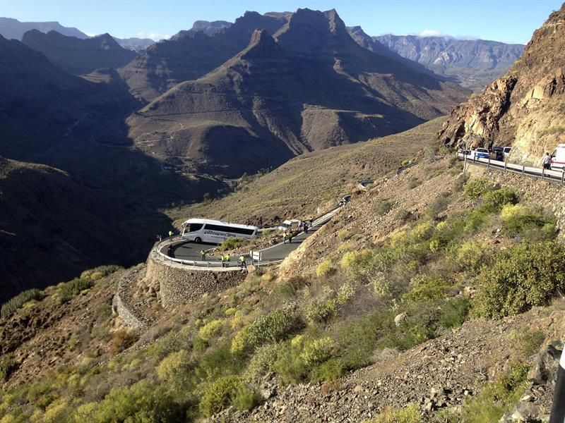 Accidente de la guagua en Fataga. EFE/Elvira Urquijo A.