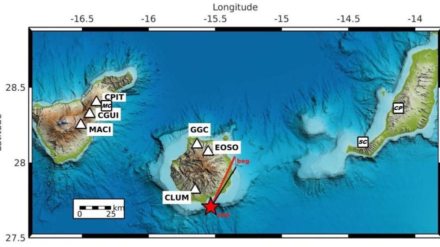 Trayectoria del bólido SPMN301122D que provocó un estruendo en Gran Canaria el 30 de noviembre de 2022. En rojo, la trayectoria en el cielo y la línea negra es la proyección en el suelo