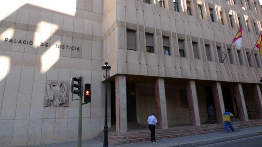 Condenados a más de medio siglo de prisión los padres acusados de maltratar y asesinar a sus hijos en Caudete