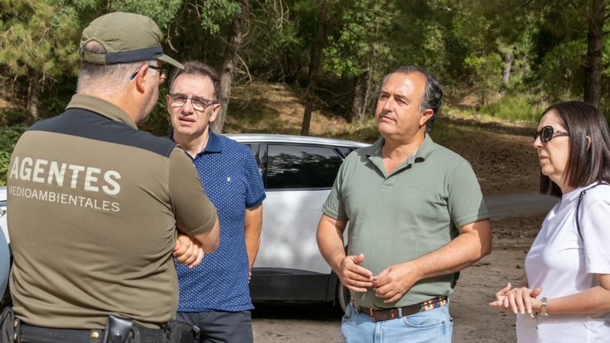 El líder de Vox de Castilla-La Mancha se va a Albacete para apelar a la ganadería "extensiva" y evitar incendios