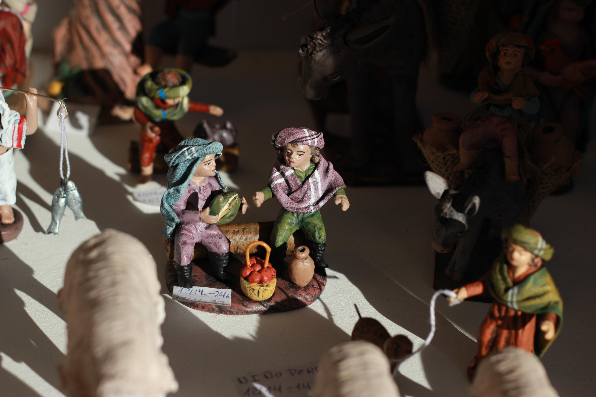 Recorrido puesto a puesto por la Navidad en la Plaza Mayor de Madrid