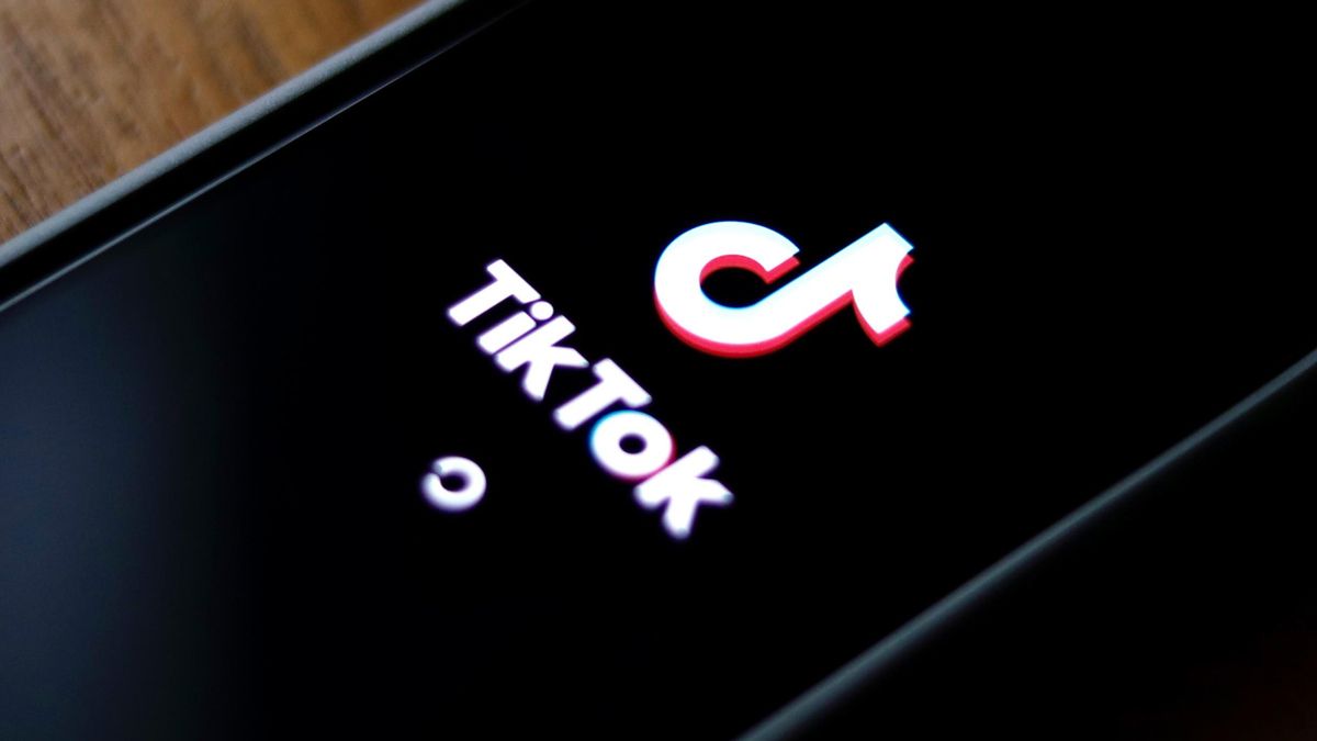 Investigadores valencianos desarrollan un sistema de inteligencia artificial que detecta sexismo oculto en vídeos de TikTok y memes