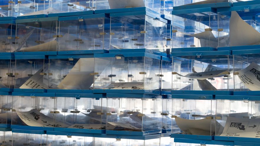 Cajas de urnas con papeletas seis días antes de las elecciones al Parlamento Europeo, a 3 de junio de 2024, en Barcelona