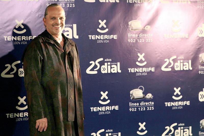 Miguel Bosé, uno de los artistas más aclamados./ Cristóbal García (EFE)