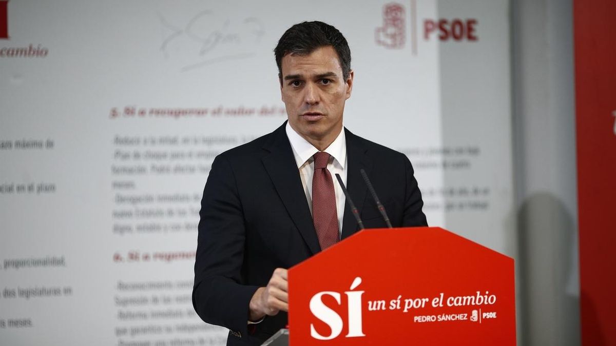 Sánchez obvia la carta enviada por Felipe González a un acusado de genocidio y alaba su labor como presidente de España