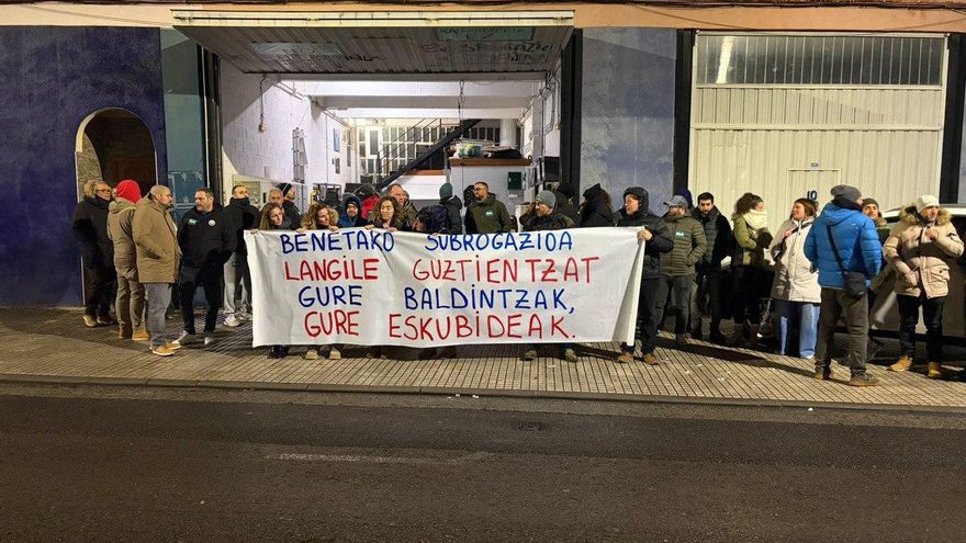 El personal asumido de las ambulancias medicalizadas de Gipuzkoa será "laboral indefinido no fijo" en Osakidetza