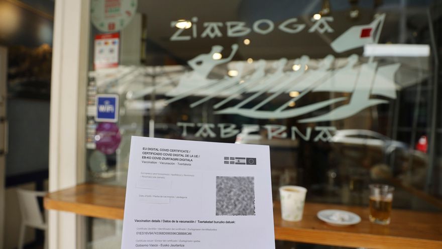 Los expertos de Sanidad consideran que el pasaporte COVID no sirve para reducir los contagios en España