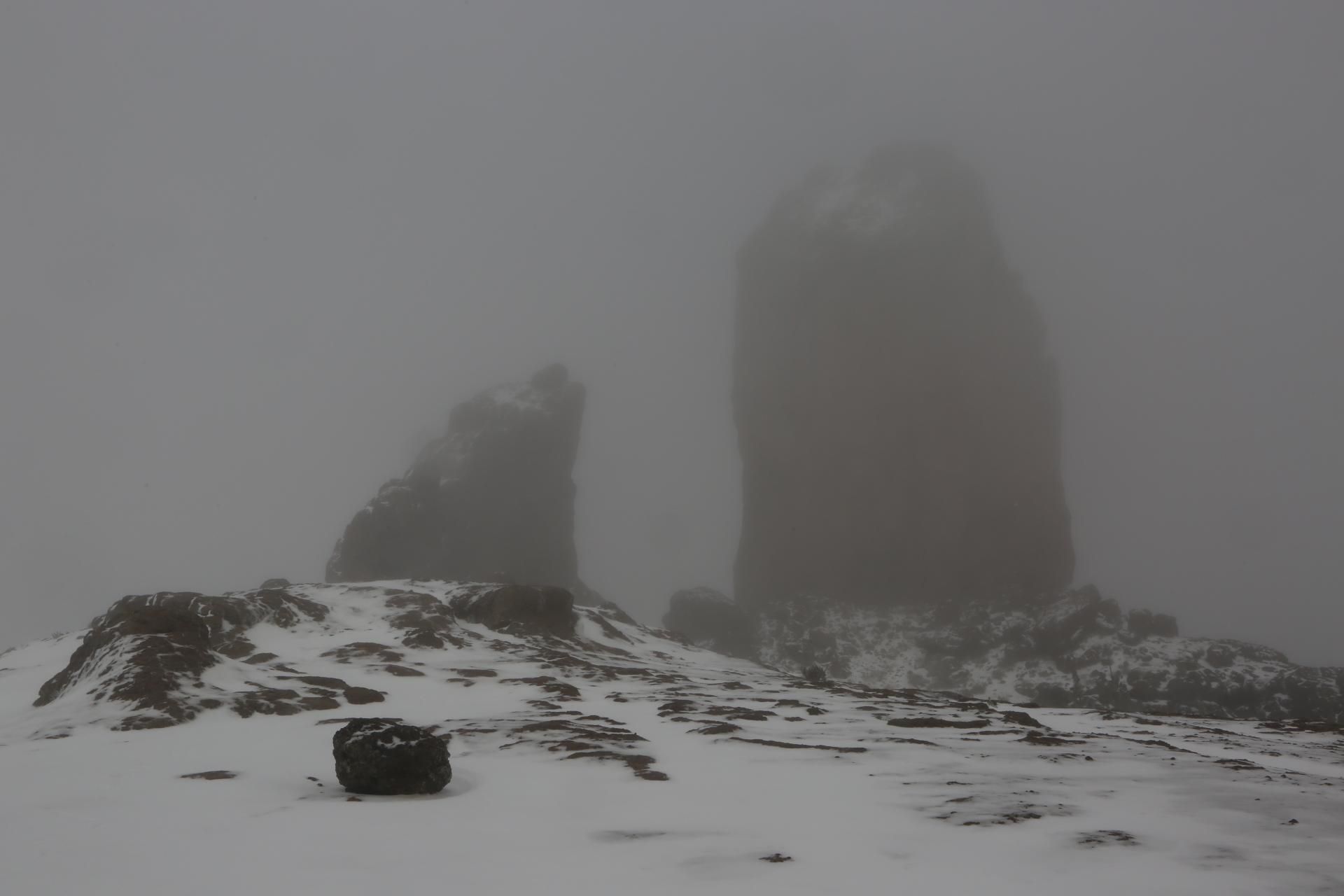 Nieve en el Roque Nublo (ALEJANDRO RAMOS)