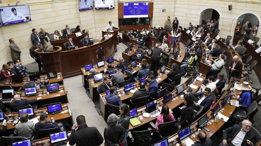 Reforma laboral en Colombia: cambios en recargos, contratos y trabajo en plataformas