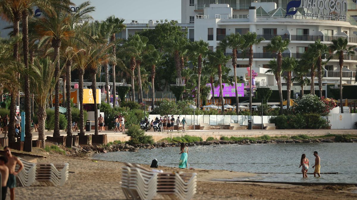 Los cañones de confetis y serpentinas de un hotel-discoteca de Ibiza alertan a los ecologistas: “Actúan con impunidad”