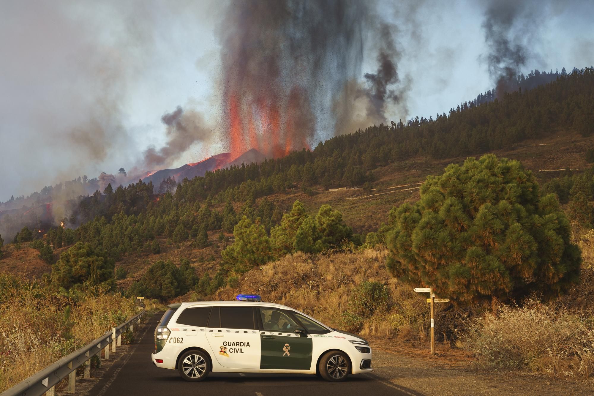 FOTOGALERÍA | Segundo día de erupción en La Palma
