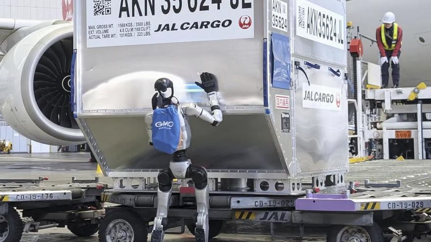 La falta de mano de obra empuja a Japan Airlines a desplegar robots humanoides en el aeropuerto de Haneda