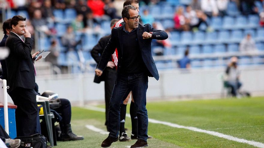 Álvaro Cervera vuelve al Tenerife para intentar un reto inédito