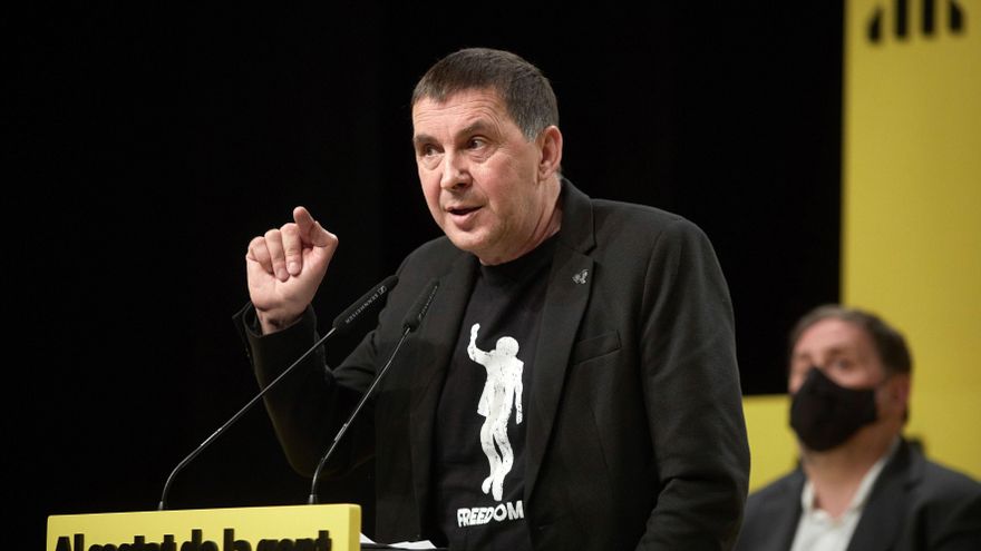 Otegi advierte que Illa intentará sumar con todo el bloque no independentista