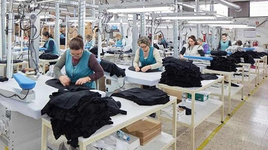 Trabajadoras de la industrial del textil y la confecció