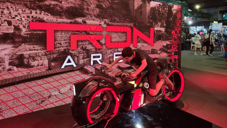 Moto de Tron Ares, que se estrenará en la Comic-Con Málaga | N.C.