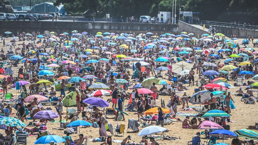 El acusado de hacer 8.000 fotos a niños desnudos en playas de Santander y crear pornografía con IA será juzgado el jueves