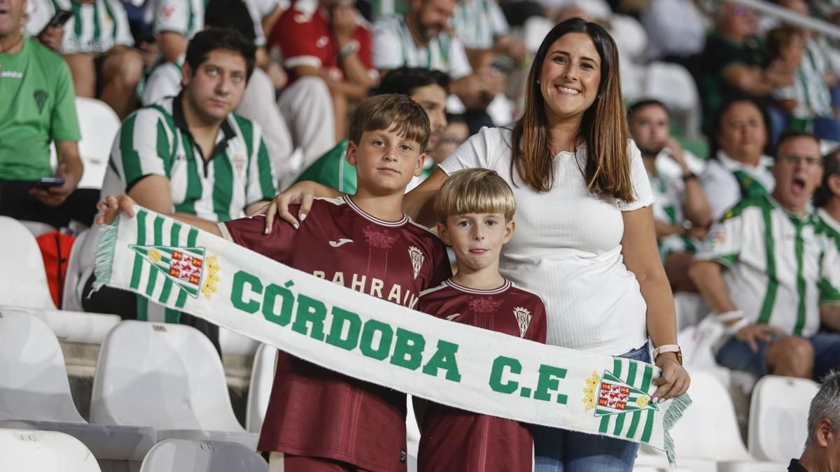 Grada Blanquiverde del Córdoba CF - CD Tenerife