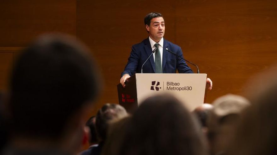Pradales anuncia una ley "urgente" para crear una "autopista" para captar inversiones estratégicas