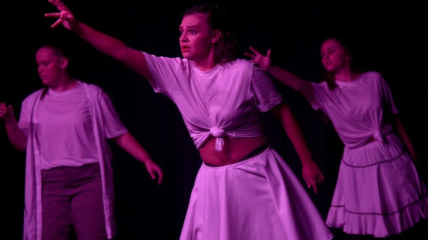 Huelga sexual para frenar la guerra: llega a Sevilla una versión de la 'Lisístrata' censurada por el PP en Linares