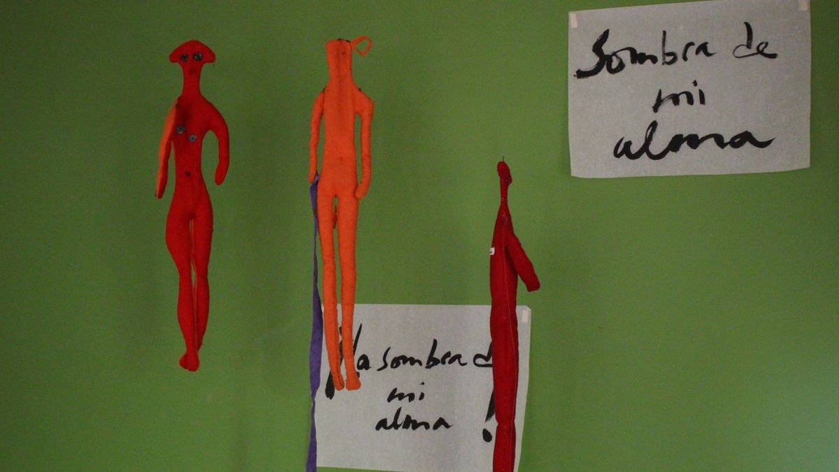 Detalle de algunas obras de  'Sombra de mi alma', exposición de la artista Elizabeth Frolet.