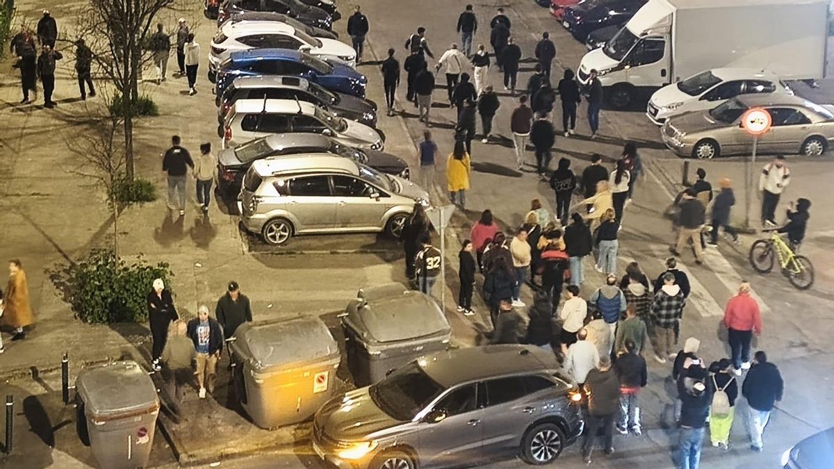 El "abandono" institucional prende la mecha de la autogestión vecinal en el distrito Macarena de Sevilla