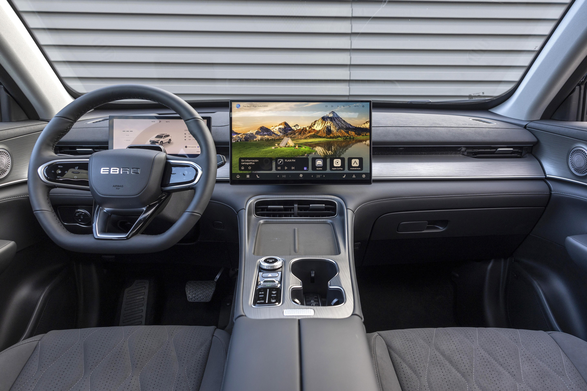 El acabado del s700 PHEV es correcto y hasta vistoso.