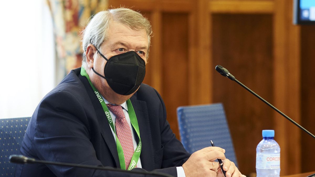 El presidente de la Sala de lo Contencioso-Administrativo del Tribunal Supremo , César Tolosa, en la UIMP